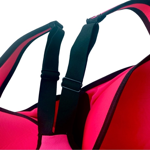 VSX Knockout Sports Bra - Picture 7 of 9